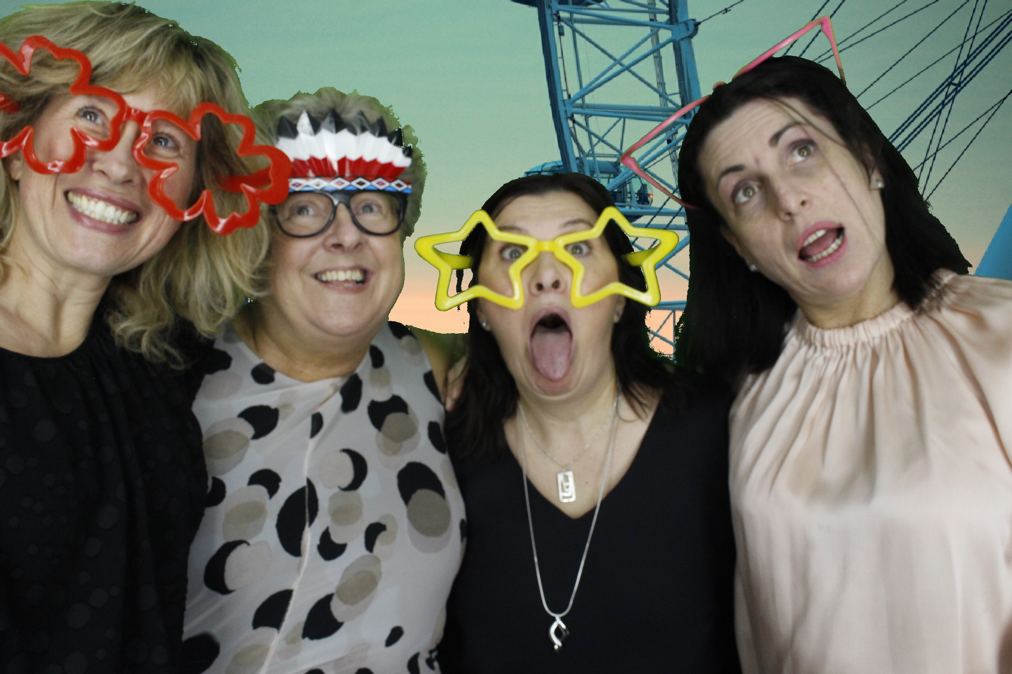 Mr & Mrs Mills | View more photos from the event at gallery.myphotoboothexperience.co.uk/u/MyPhotoBoothExperienceLtd/Mr-Mrs-Mills
